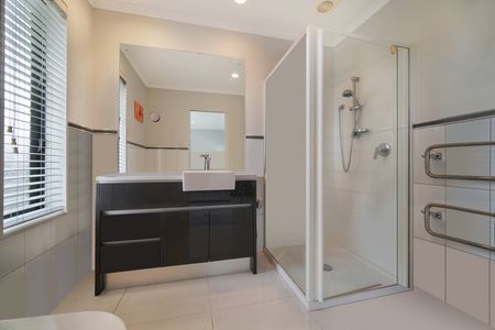 Family home Stonefields - Photo 3