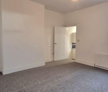 4 bedroom maisonette to rent - Photo 4