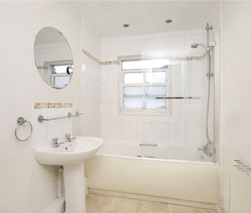 Beautifully presented and quirky one bedroom end of terrace propert... - Photo 6