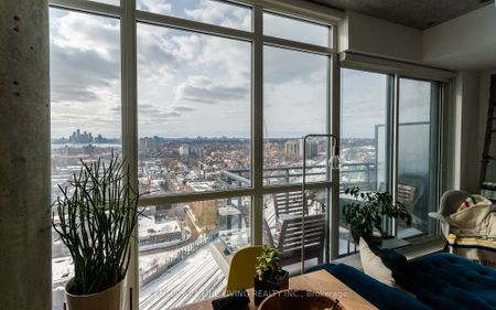 Carnaby Lofts 20 , #2010 - Photo 3