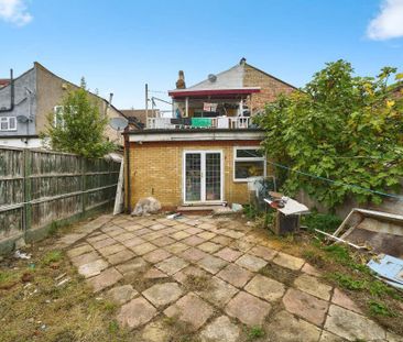 2 bedroom maisonette to rent - Photo 6