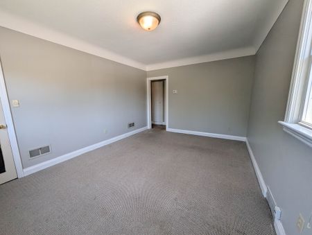 106 Haig St, St. Catharines - 2 Bedroom Main Unit - Photo 3