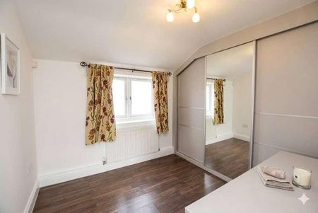 Radwin Close, Romford, RM5 - Photo 5