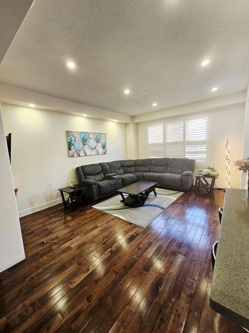 For Lease - 145 Vanhorne Close Unit# Upper, Brampton, Ontario - Photo 3