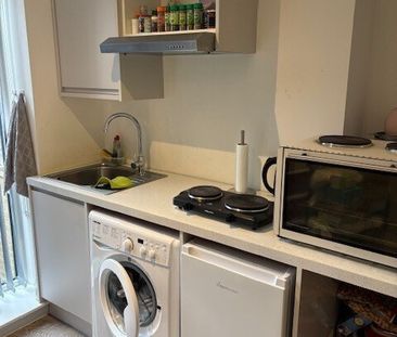 Alfred Road, LONDON - Photo 2