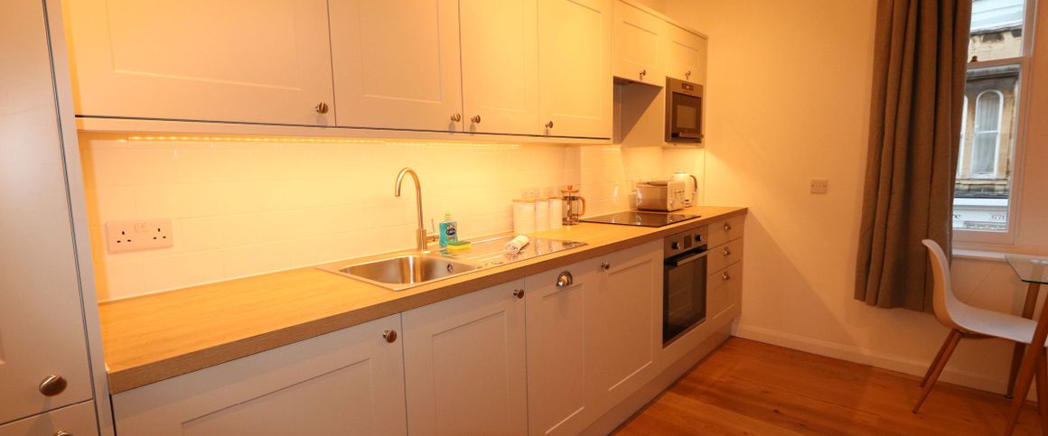 1 Bedroom Home – Medium Let - Photo 1