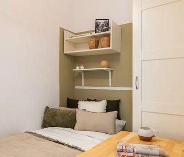 Carrer de Calàbria, Barcelona, Catalonia 08015 - Photo 2