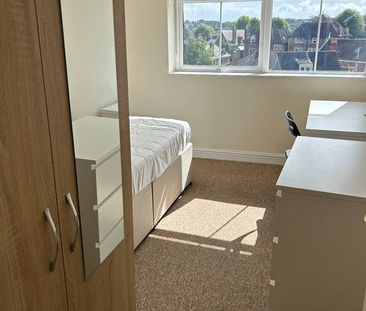 4 Bed Flat, Whiteladies Road, BS8 - Photo 4