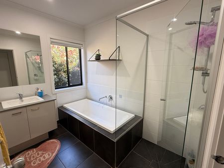 Modern Family Home with Space and Comfort - Photo 5