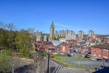 1 bed Apartment in Nelson Street , Rochdale, OL16 1DN - Photo 2