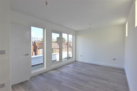 4 bedroom maisonette to rent - Photo 2