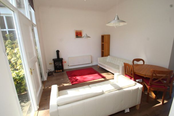 2 bedroom house to rent - Photo 1