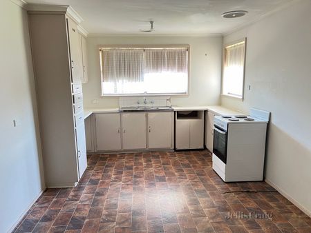 25 Ulm Street, Laverton - Photo 3