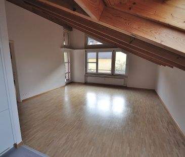 2 1/2 Zimmerwohnung, Dachstock - Photo 4