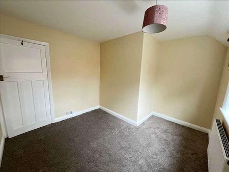 Endcliffe Crescent, Scarborough, YO12 - Photo 2