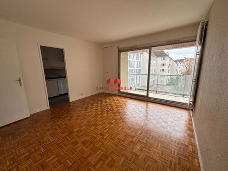 Location Appartement 1 pièce 32m² - Photo 4