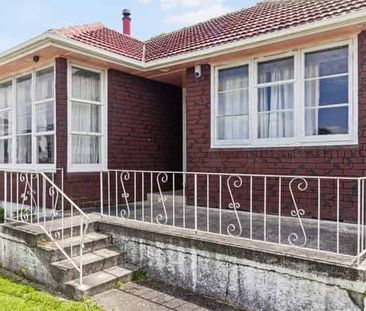 Three Bedroom Home! - Photo 4