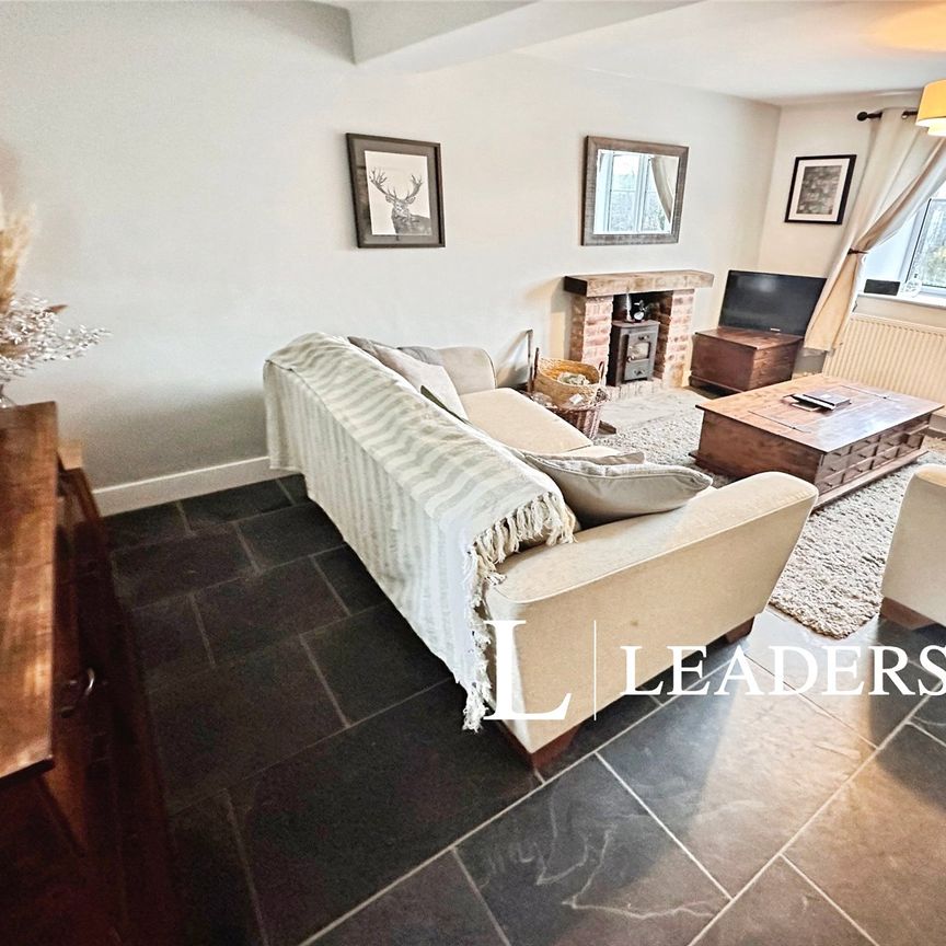 3 bedroom cottage to rent Winkhill, Leek, ST13 - Photo 1