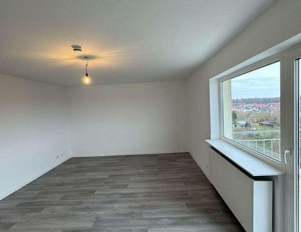 Neu renovierte 3 Zimmer Wohnung in ruhiger Feldrandlage - Foto 1