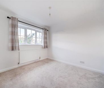 2 bedroom semi-detached house to rent - Photo 6