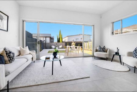 93B Thomas Boulton Circuit Kellyville - Photo 3