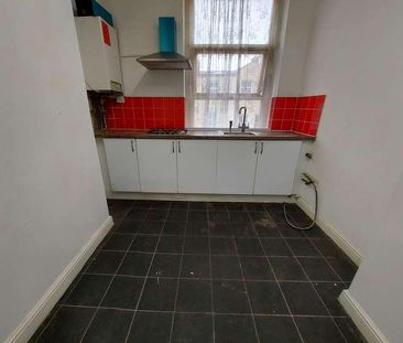 Lumb Lane, Bradford, BD8 - Photo 2