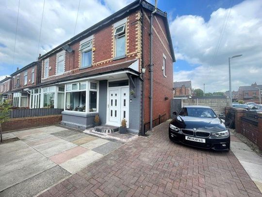 3 bedroom semi-detached house to rent - Photo 1