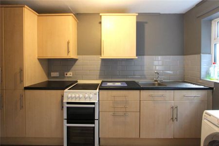 2 bedroom apartment to rent - Photo 2