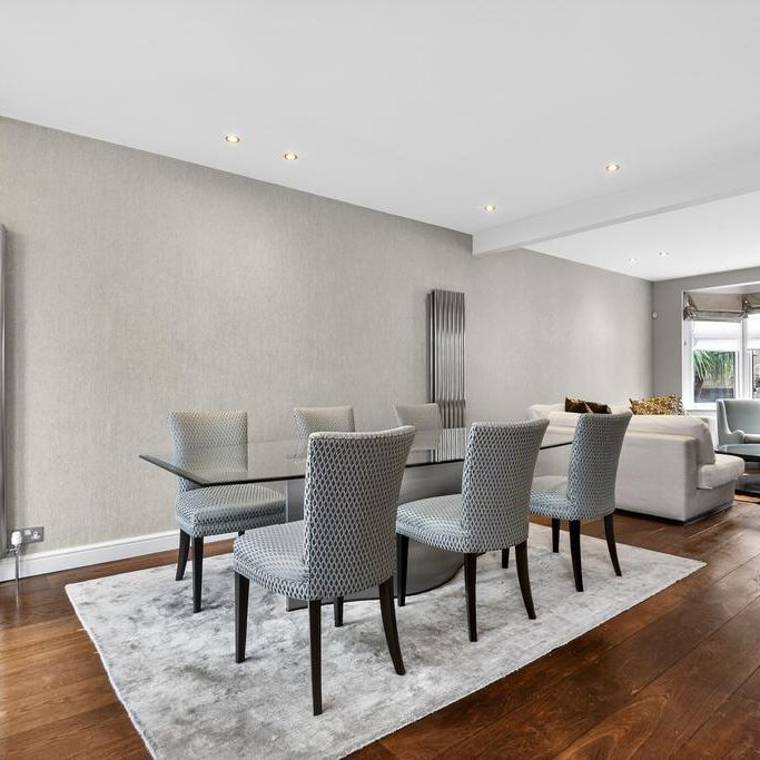 4 bedroom semi-detached house to rent - Photo 1