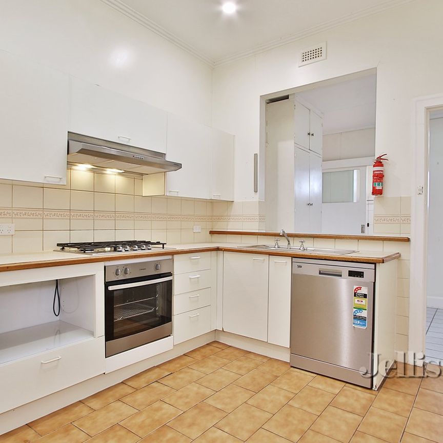 80 Parer Street, Burwood - Photo 1