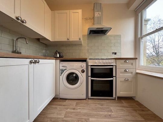 Royal Park, Bristol - Photo 1