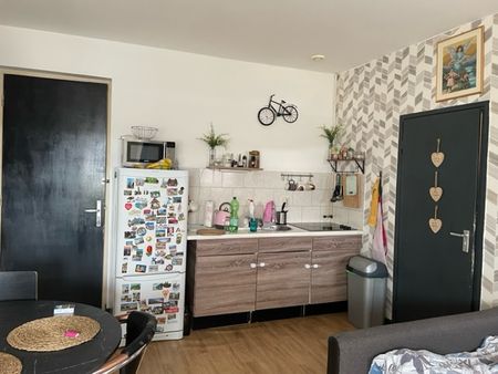 Te huur in centrum Roermond, keurige ruime studio voorzien van kitchenette en badkamer - Photo 5