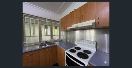 Charming Family Residence in Taringa - Photo 4