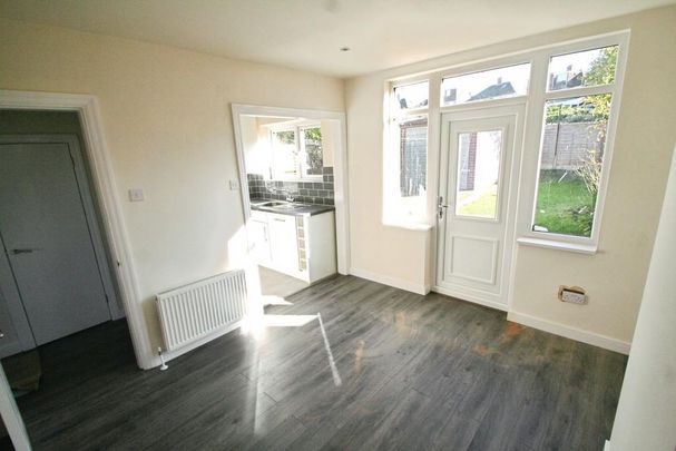 3 bedroom semi-detached house to rent - Photo 1