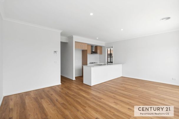 Brand New Family Home&excl; 5 Min to Train Station - Photo 1