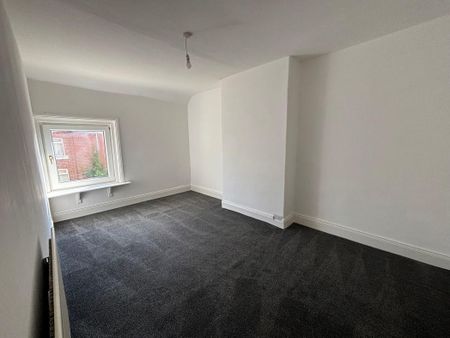 2 bed terraced house to rent in NE63 - Photo 3