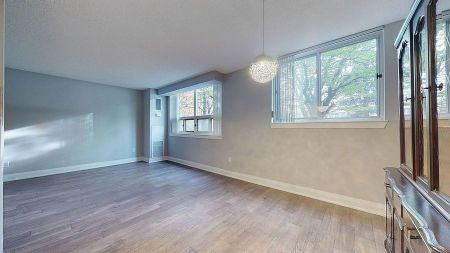 For Lease - 7451 Yonge Street Unit# 101, Markham, Ontario - Photo 4