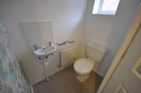 2 bedroom semi-detached house to rent - Photo 4