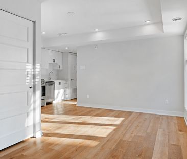 689 Churchill Avenue North - 201 - Photo 2