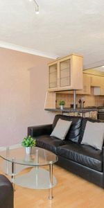 5 bedroom apartment to rent - Photo 3