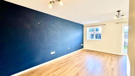 3 bedroom House To Let - Photo 3