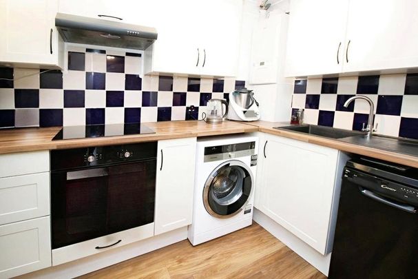 2 bedroom flat to rent - Photo 1