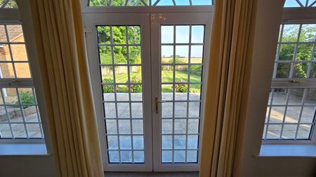 Manor Road Folksworth, Peterborough - Photo 2