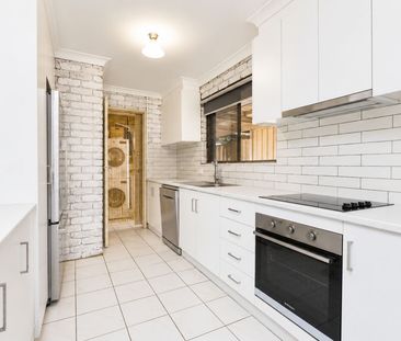 Low-Maintenance Living in a Prime Location - Photo 2