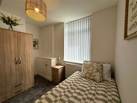 1 bedroom property to rent Hurst Street, Widnes, Cheshire, WA8 - Photo 3