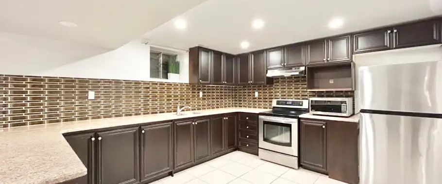 2-5119 Montclair Dr, Mississauga, Ontario L5M 5A6 | 5119 Montclair Drive 2, Mississauga - Photo 1