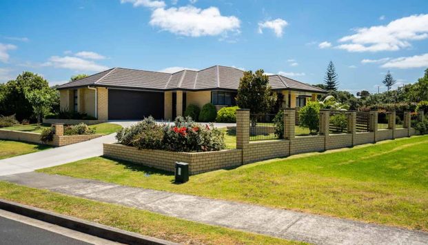 Perfect family home in Ruakaka - Photo 1