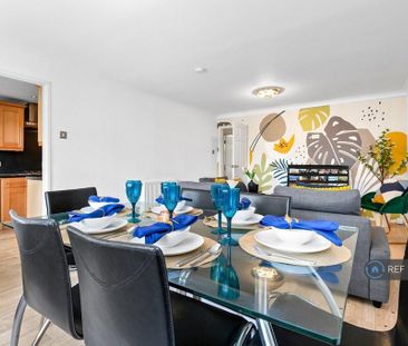 2 bedroom flat to rent - Photo 3