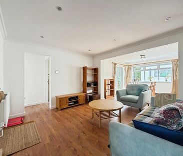 3 bedroom semi-detached bungalow to rent - Photo 3