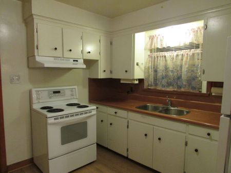 For Lease - 21 Black Creek Boulevard, Toronto, Ontario - Photo 5